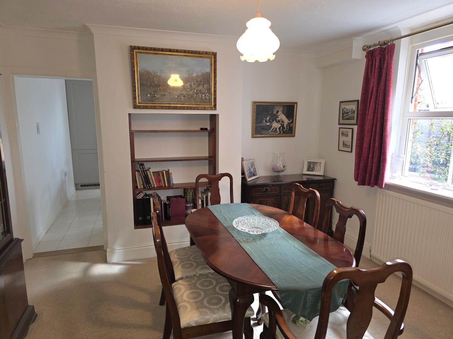 4 bed property in The Avenue, Totland Bay